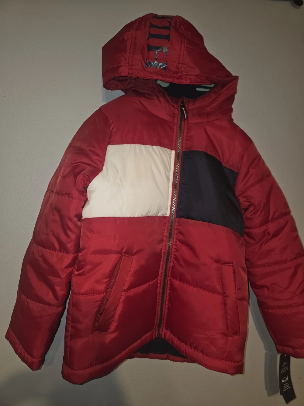 Boys Size 7 Red Colorblock Puffer Jacket with Hood Tommy Hilfinger Nwt 100 Retai